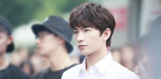 Diện sơ mi trắng để thành soái ca số 1 Vịnh Bắc Bộ