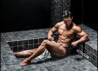 Chảy nước dãi ngắm trộm trai đẹp 6 múi tắm nude