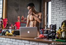 “Nổ mắt” vì trai đẹp nude trong siêu thị