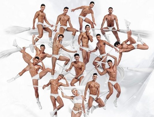 Dàn trai đẹp rủ nhau diện sịp trắng trong bộ ảnh kêu gọi bình đẳng giới