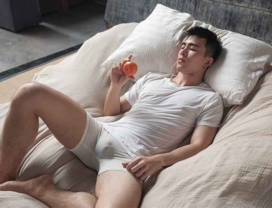 ‘Thằng bé’ quá nhỏ – Ác mộng kinh hoàng của người đồng tính