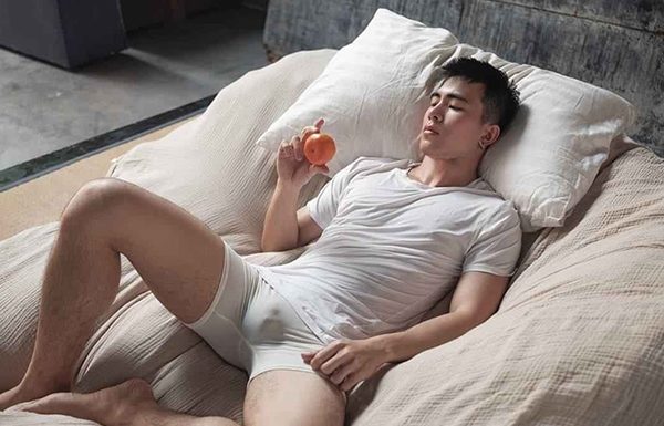 ‘Thằng bé’ quá nhỏ – Ác mộng kinh hoàng của người đồng tính