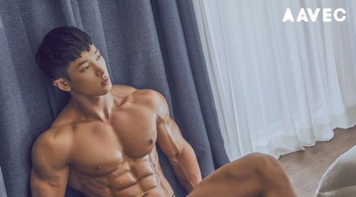 Trai đẹp 6 múi Jeremy Hyun
