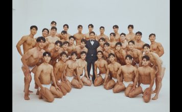 Trai Hàn mặc quần sịp đọ dáng khoe da thịt