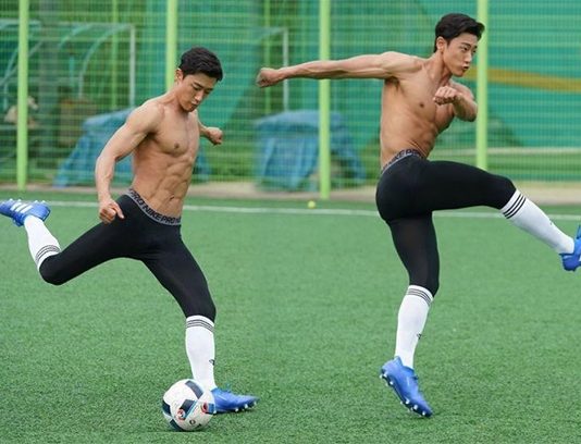 Cách để có đôi chân khỏe mạnh như cầu thủ bóng đá