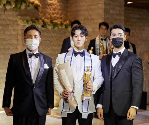 Trai đẹp Han Jungwan đăng quang Mister International Korea 2021