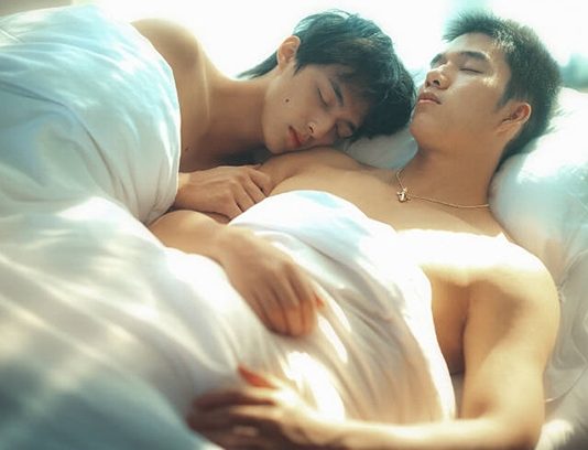 Đẹp nao lòng bộ ảnh thanh xuân của cặp đôi nam nhân