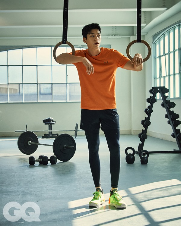 Cách tập luyện để có thân hình chuẩn như Wi Ha Joon