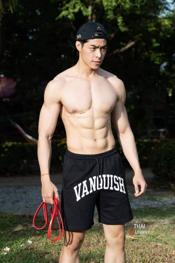 Loạt ảnh nóng bỏng của Ngô Hoàng Phi Việt ? Mister National Universe 2022